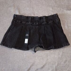 Brand New Fashion Nova Claire Micro Mini Pleated Skort size Medium